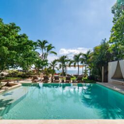 Pool with ocean view — Casa Coco, Isla Mujeres, Mexico
