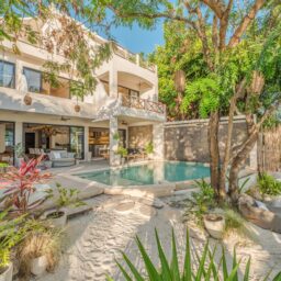 Pool and garden — Casa Lola, Isla Mujeres, Mexico